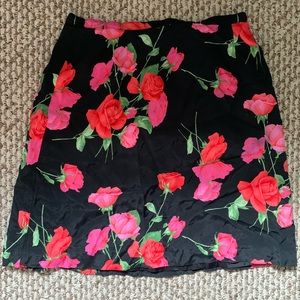 Black skirt with floral print
